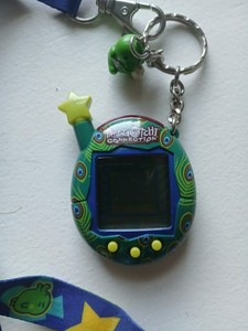 Tamagotchi Connection Green Peacock Feathers Bandai 2004 Tested Very Rare