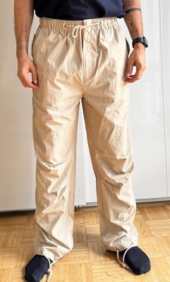 Deus Ex Machina Hose   Modell  Remi Parachute Pant  in Safari (Größe M)