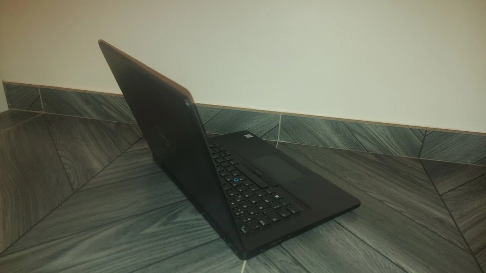 Dell Latitude 5480 · i5-6300U · 16GB · 512GB, photo 4 sur 5