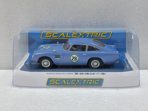 Scalextric C4599 Aston Martin DB5 Historic GT Racing, #28 1:32 Slot Car - Imagen 9 de 19