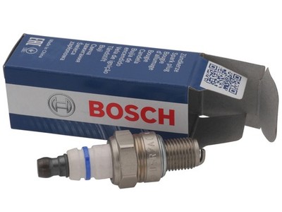 Zündkerze Bosch USR7AC passend für Stihl MS251 MS 251