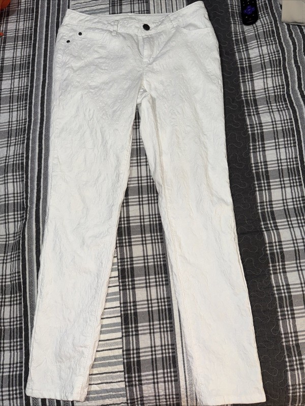 Simply Vera Wang Women's, White Denim, Size 6