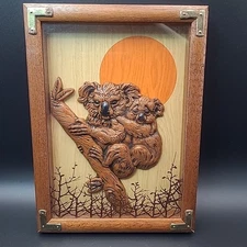 1979 Vtg. Wallace Berrie Co Wood Frame Glass 3D Koala Bears Picture 