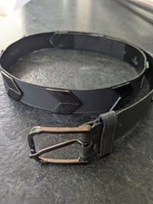 Vintage belt Grey leather with silver/metallic chevron-shaped studs