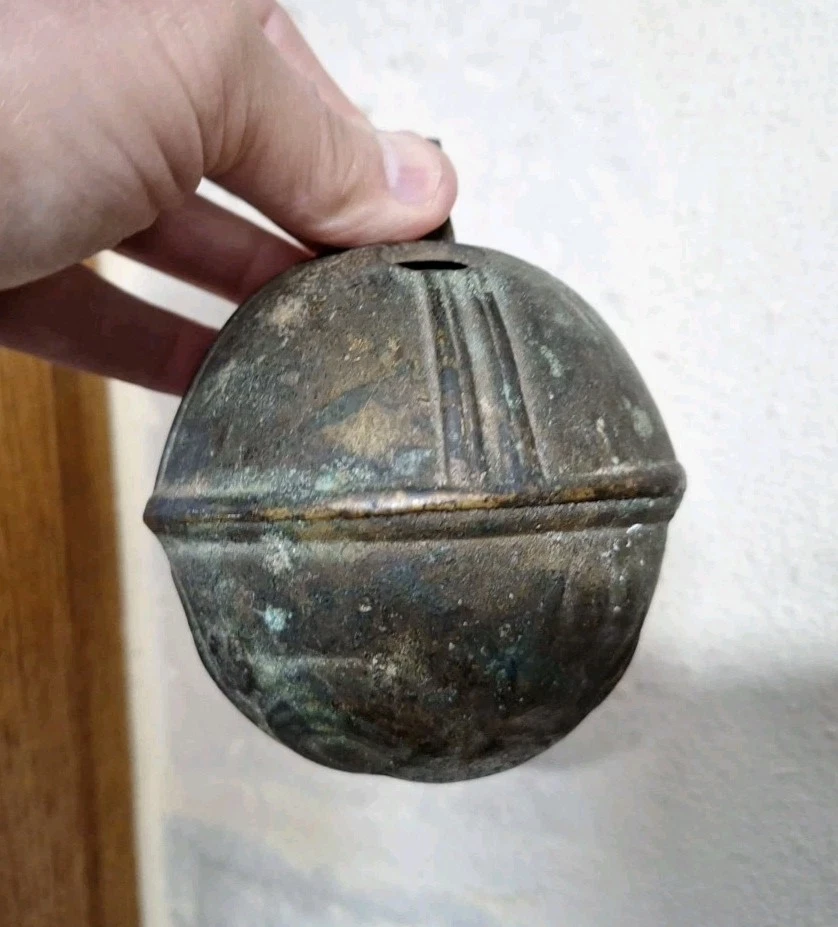 Grelot Ancien En Cuivre Pour Chien De Chasse Ou Collier De Cheval - Romain Pisteur
