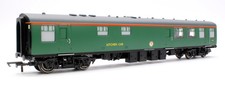 Hornby R40025 Mk1 Restaurant Buffet BR(S) S1696