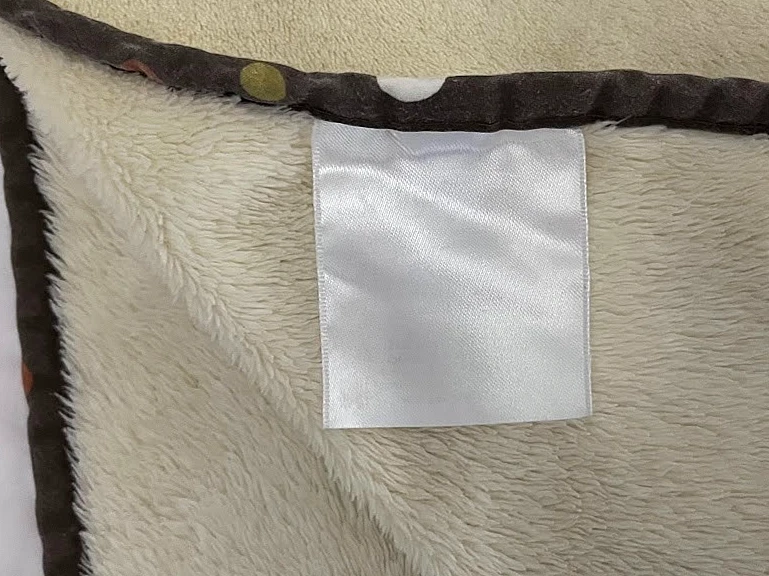 Детское одеяло из мягкого флиса с желтым львом тигром птицей ягнятами и плющом коричневое в горошек - Изображение 3 из 3