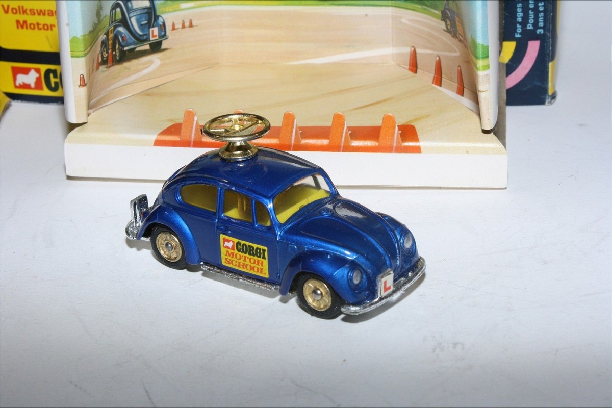 Corgi 401 Volkswagen Beetle Motor School Car, VNM in