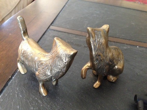 2er Set entzückende Vintage Messing Kätzchen Katzen Figuren - Bild 3 von 3