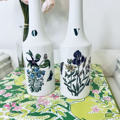 Vtg Portmeirion Botanic Garden Oil and Vinegar Cruet Set Iris Butterfly England - Picture 2 of 6