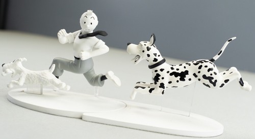 Hors Serie Figurine #7 Tintin & Dalmation: Black Island 14cm B&W Resin Model - Picture 2 of 10