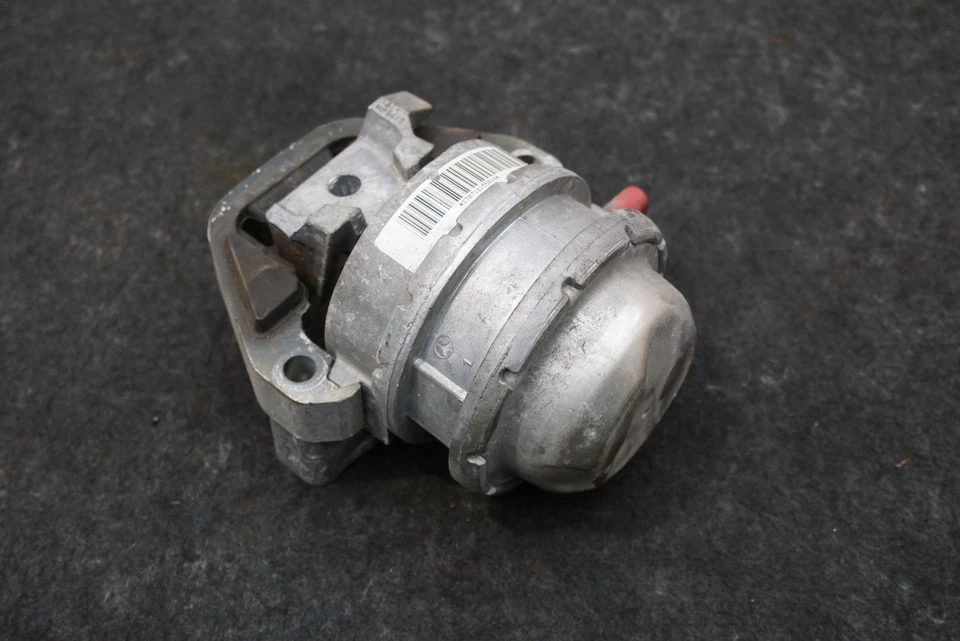 Soporte de montaje del cuadro del motor izquierdo 4H0199255T Audi S7 S6 4K8 13-18 RS7 14-18 Foto 4 de 4