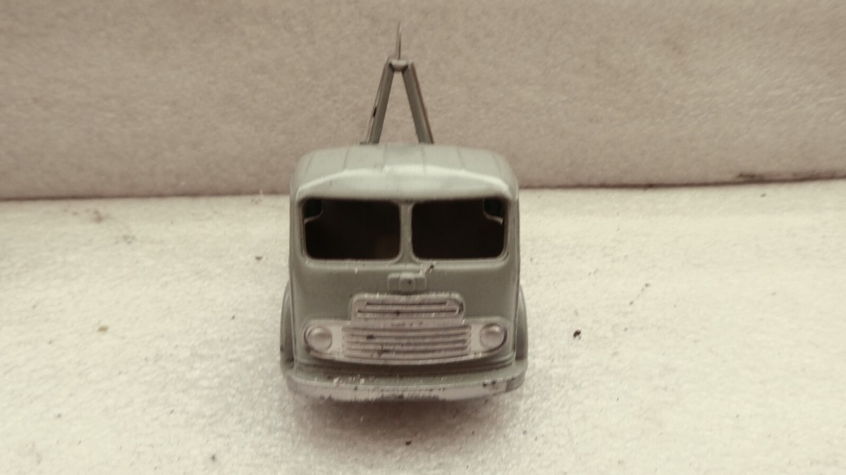 DINKY TOYS FRANCE ancien véritable 33 Simca Cargo Miroitier JAUNE ET VERT EUR 60,00 - FR