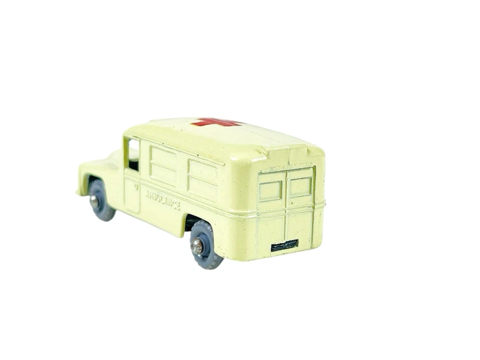 Matchbox Lesney No. 14 GPW Daimler Ambulance w/B5 Box - Image 3 of 4
