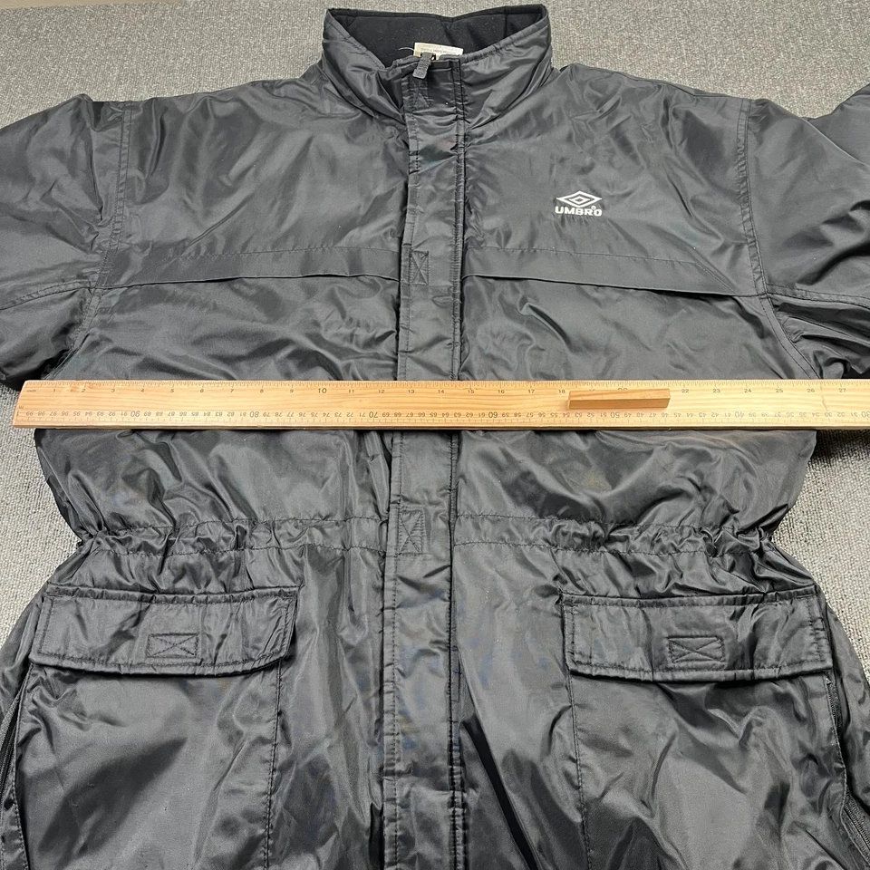 Umbro Jacket Mens XL Black Nylon Winter Coat Warm Insulated Zip Pockets Football - Image 4 of 4