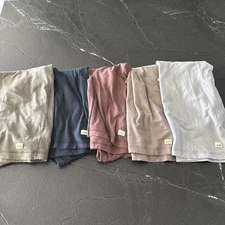 Lot of 5 Vuori Tuvalu Tshirts Size Medium - Preowned