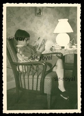 Berlin 1955 - Girl Reading a Children's Book in Armchair - 1950s - Photo 7x9cm