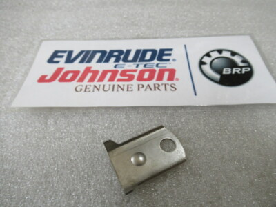 E112 Evinrude Johnson OMC 909790 Retainer OEM New Factory Boat Parts