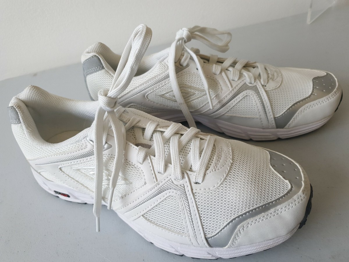 Umbro Mens White Trainers Shoes ISO-FAST UK 85302U-YUX (T446