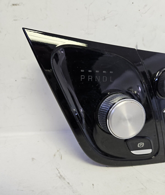 2018-2020 Chrysler Pacifica Center Stack Radio & Gear Shift