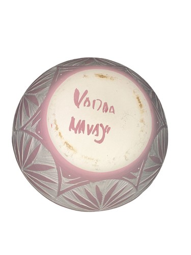 7” Navajo Diné Vase Bowl Signed Vonda Hand Painted & Etched Pink Cedar Mesa - Picture 5 of 8