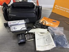 Samsung SCW61 Hi8 Camcorder 22x Optical Zoom 500x Digital Kit W Case NO BATTERY