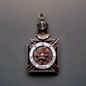 Vintage (very Unique) Double-Sided Knights Templar Masonic Pendant 