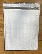 25-POLY BUBBLE MAILERS SELF SEAL SHIPPING MAILING PADDED BAGS  11" x 9.25"