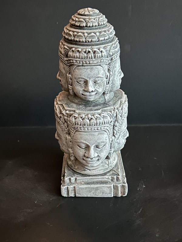 Sculpture By Bakutis 2007 8 Continuous Heads Stacked in Twos of Buddha