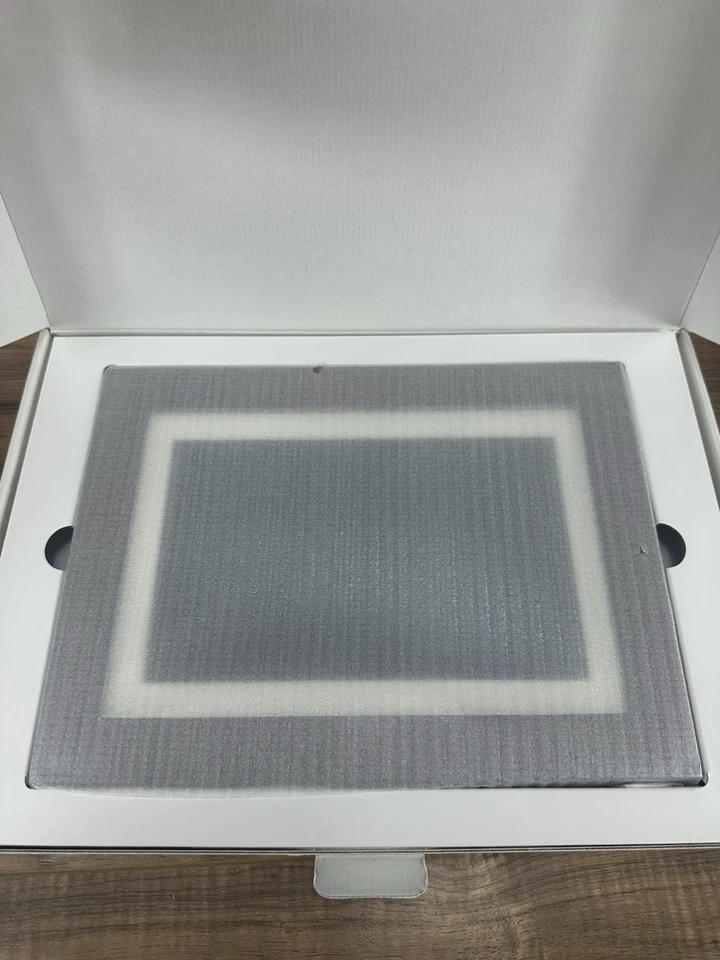 Aluratek Eco4Life 8-inch WiFi Digital Photo Frame Solid Dark Wood - Image 3 of 3