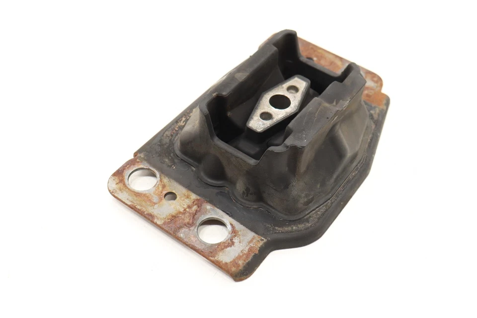 2013 - 2020 FORD FUSION AUTO TRANSMISSION UPPER MOUNT BRACKET OEM GG9Z6068A - Image 2 of 4