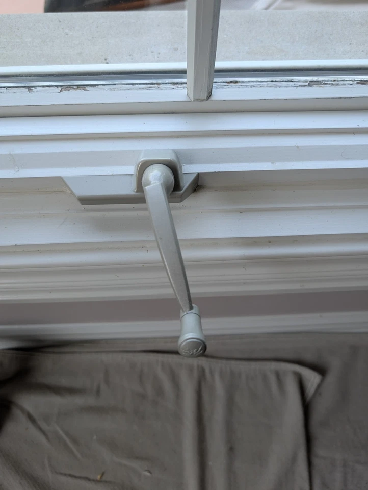 Manivela de repuesto para ventana abatible Pella Champagne X 429 Foto 2 de 4