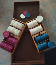 Jowe Poker Chip Set im Koffer, Pferdemotiv, 1950