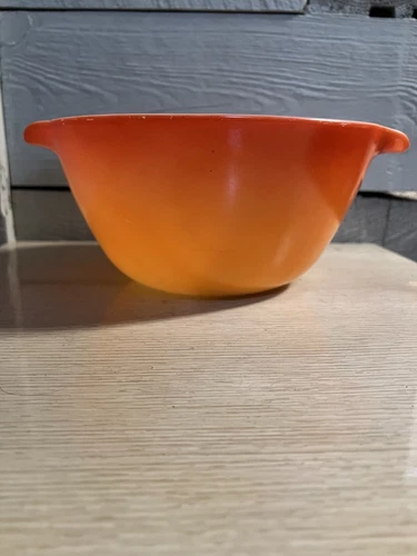 Anchor Hocking Fire King Cinderella Orange Ombré 7.5” Handled Bowl