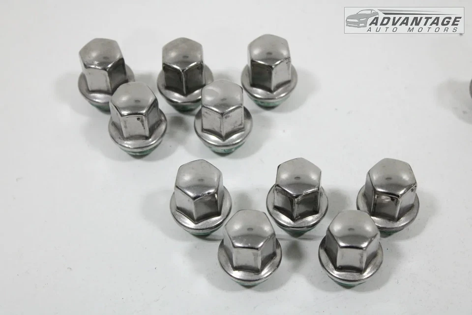 Juego de 20 pernos de tuerca de llanta delantera o trasera Chevrolet Trax 2024 plateados OEM Foto 2 de 4