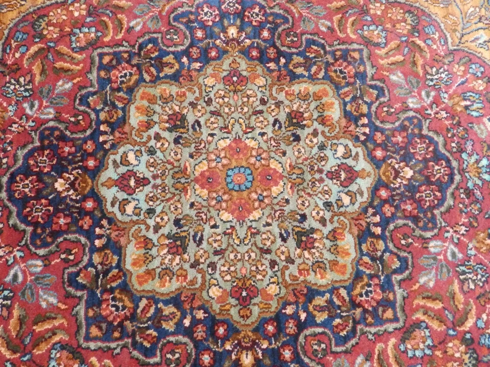 Vintage LARGE Orig Karastan Medallion Kirman 8.8 x 12' 100% Wool Rug 700/718 EUC - Image 3 of 4
