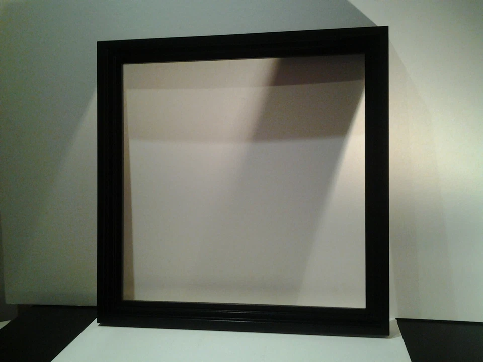 Encadrement Caisse américaine en bois ,Finition Satinée Noire ,Format carré - Photo 1/4