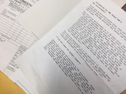 BLACK NICE! SKYWAY CASE W KEY AND CHOCK FULL OF TWA ATTENDANT PAPERWORK LOADS! - Picture 11 of 18