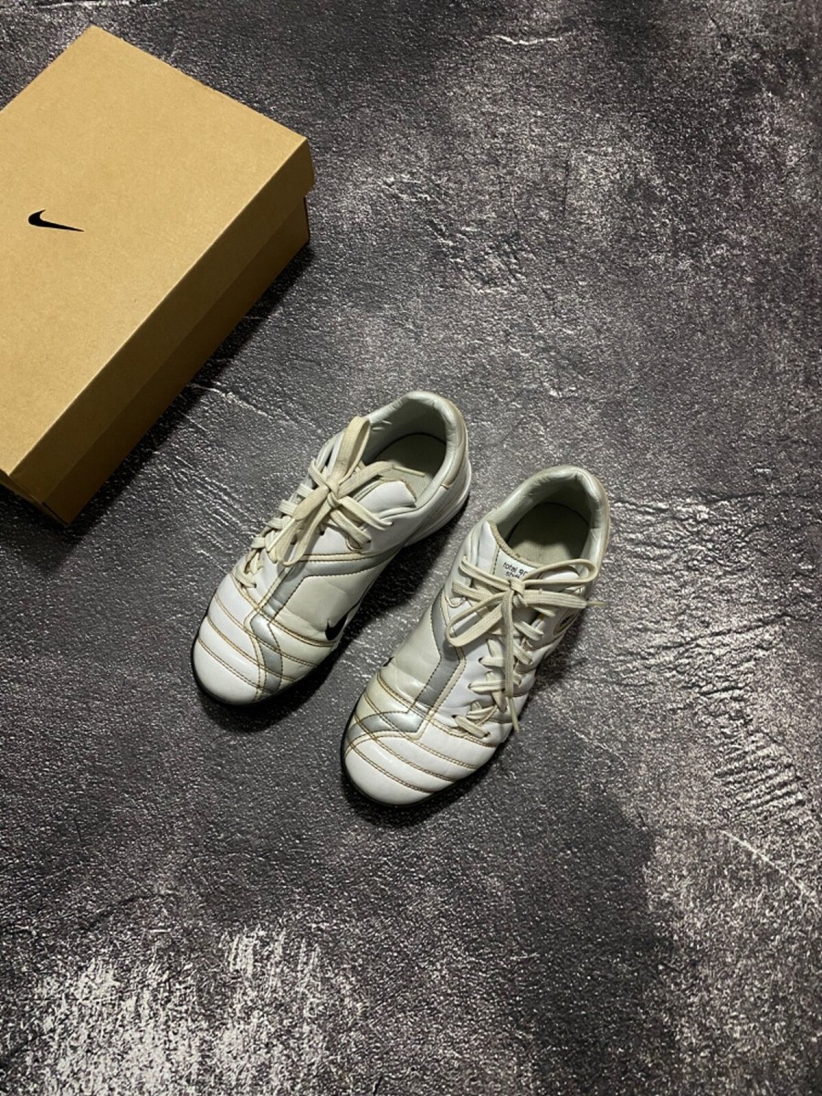 2006 Nike Total 90 shift TF Turf Size 35.5 vintage soccer