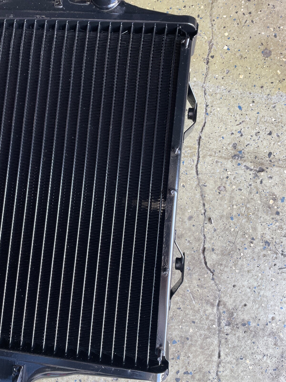 ROLLS ROYCE SILVER SHADOW NEW OEM RECORED RADIATOR FR0M 1973 TO 1980