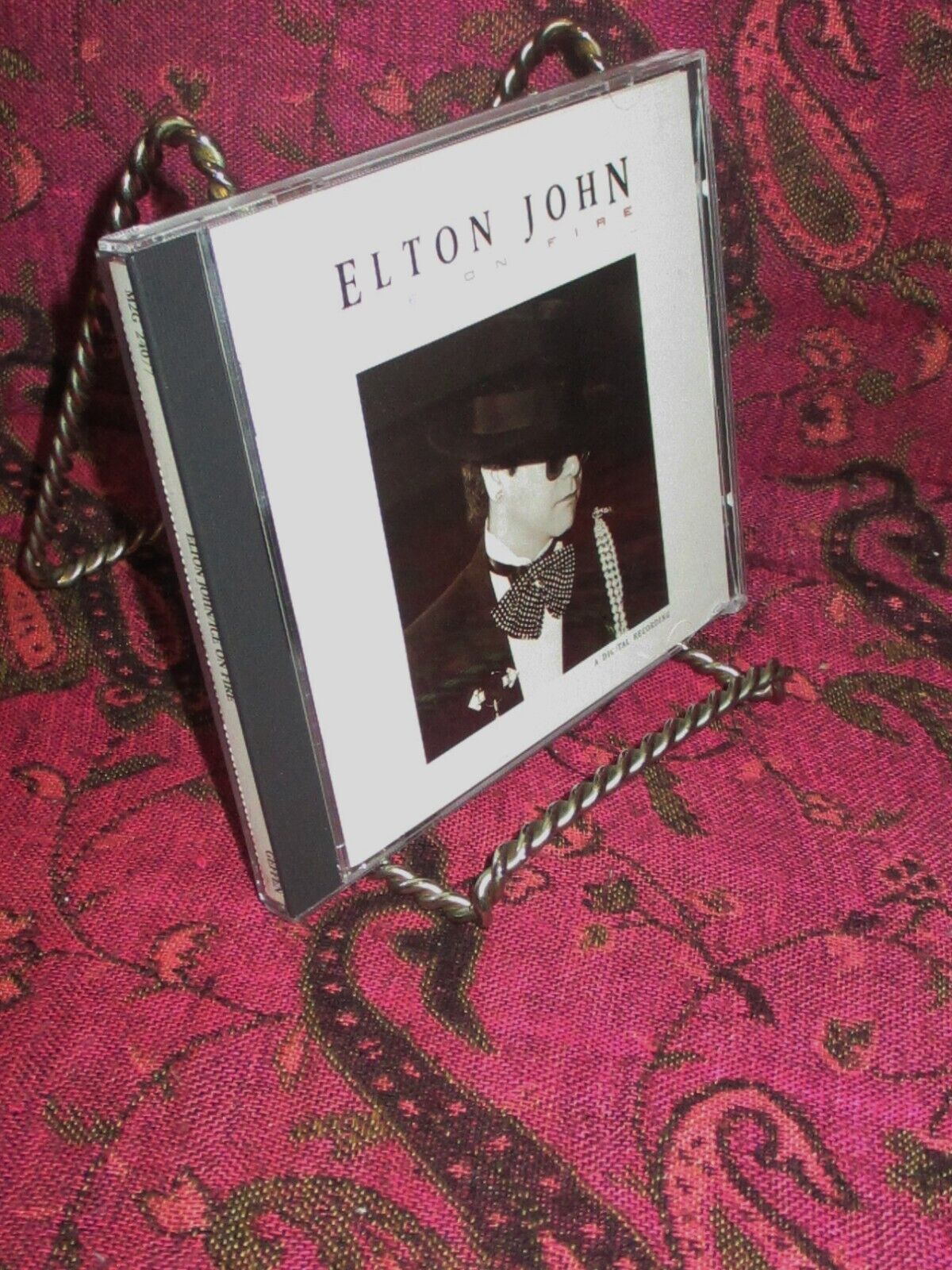 CD-1985-ELTON JOHN-ICE ON FIRE-POP/ROCK-NIKITA-SHOOT DOWN THE MOON-THIS TOWN