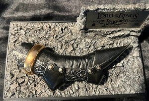 Master Replicas LOTR One Ring of Sauron SIGNED by Sala Baker 1337/2500 COA-Mint