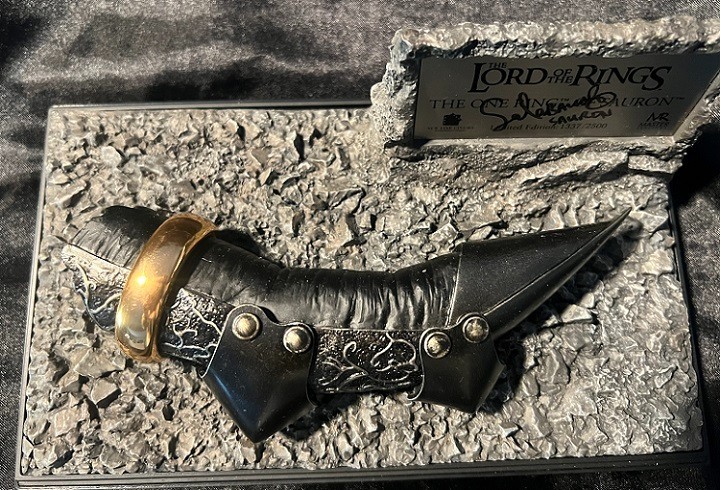 Master Replicas LOTR One Ring of Sauron SIGNED by Sala Baker 1337/2500 COA-Mint