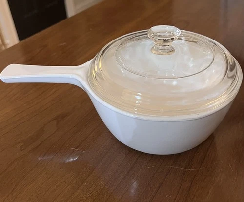 Vintage Corning Ware 1-1/2 Pint Sauce Pan P-82-B with Pyrex Lid P81C EUC