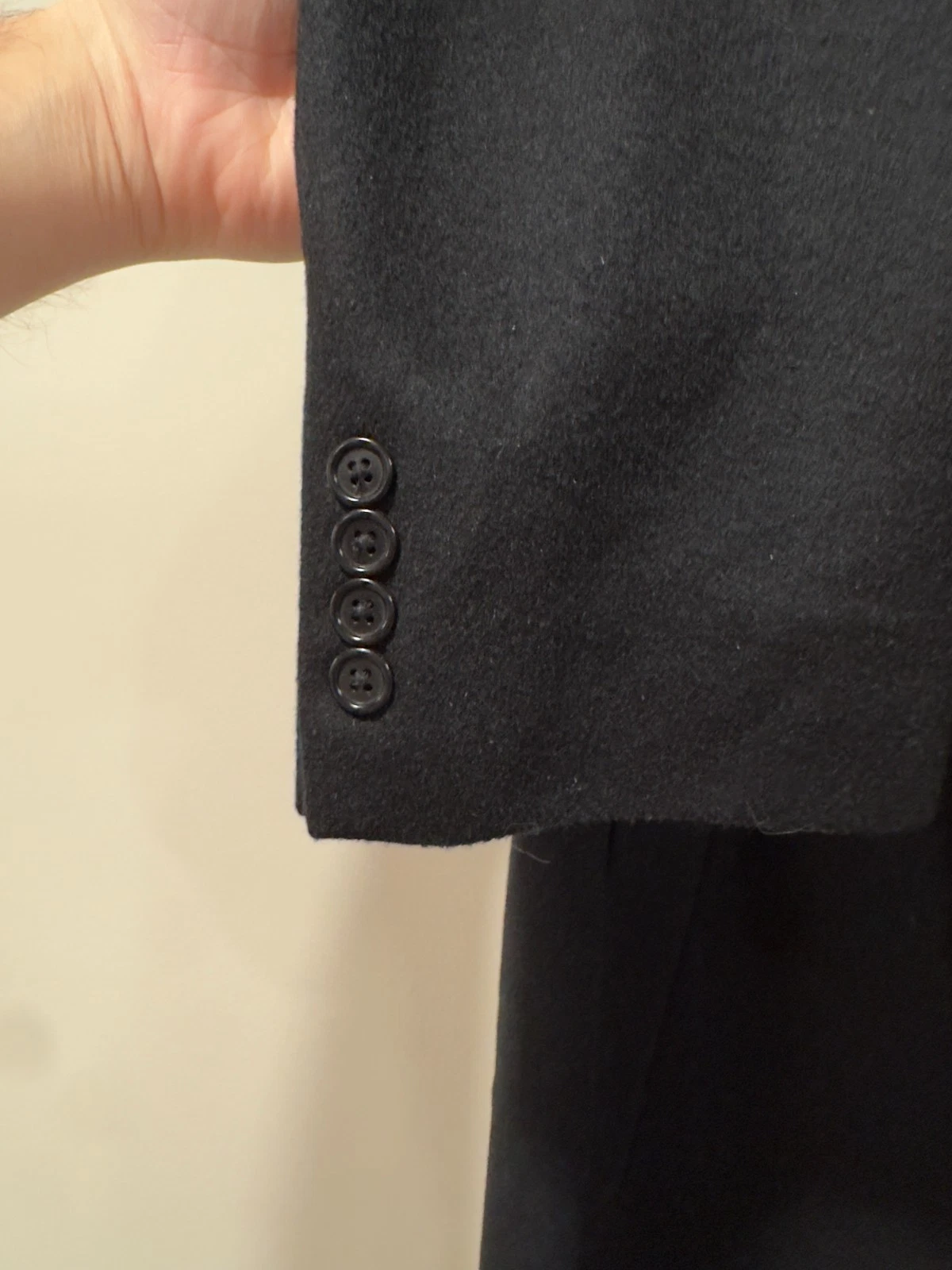 Cardinal of Canada Mens Black Wool Cashmere Overcoat 40R Worn Once Top Coat - product detail image 14