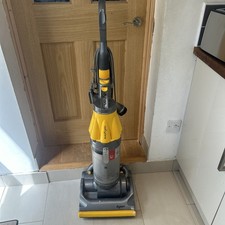 Dyson Root 8 Cyclone Upright Vacuum Cleaner.
