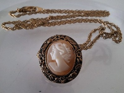 Vintage Kamee Anhänger Brosche Halskette goldfarben stilvoll klassisch