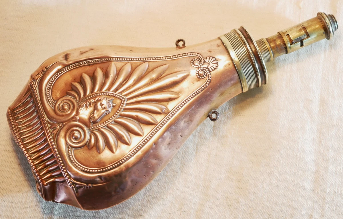 ANCIENNE POIRE CORNE A Poudre En Bronze Objet Ethnique EUR 45,00