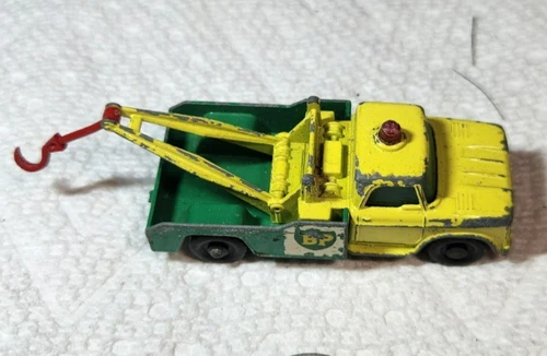 OLD DIECAST LESNEY MATCHBOX NO. 13 DODGE WRECK TRUCK TOW 1965 MADE IN ENGLAND