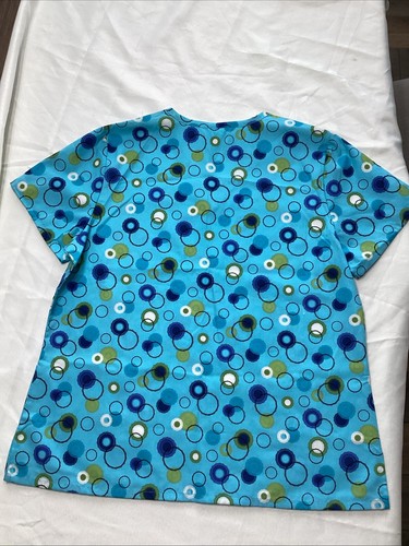 SB Scrub Top Scrubs Blue, Green,Black Circle Design LG - Picture 2 of 4